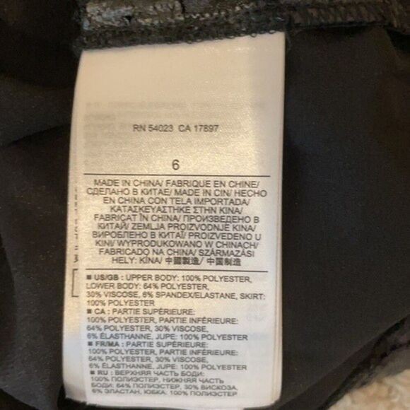 Black LBD Dress by Banana Republic size 6 - Picture 5 of 8